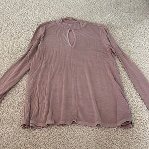 Cute blush long sleeves with key hole! Super soft! Size S